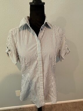 Short sleeve blouse